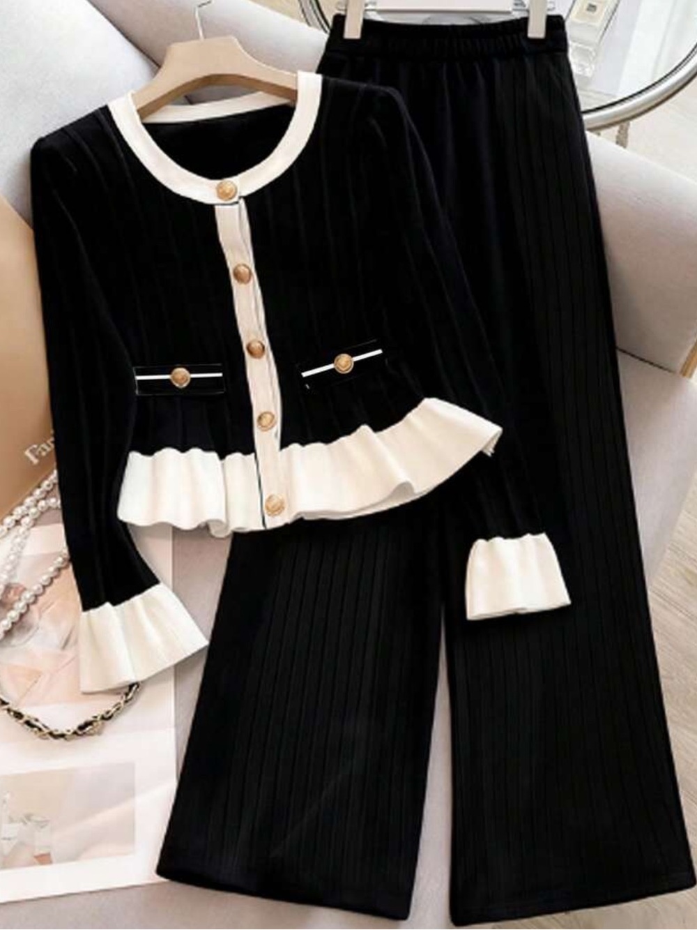Women Black And White Color-Blocked Cardigan Top&Wide-Leg Trousers